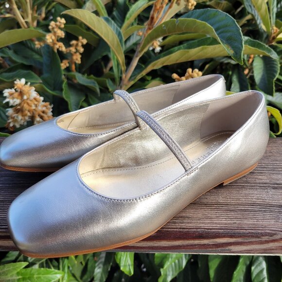 Marc Fisher LTD Garissa Mary Jane flats in a gold metallic finish size 7 - Picture 3 of 7